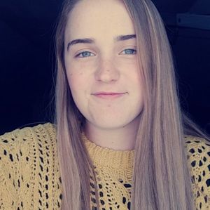 Meet your Posher, Chloe